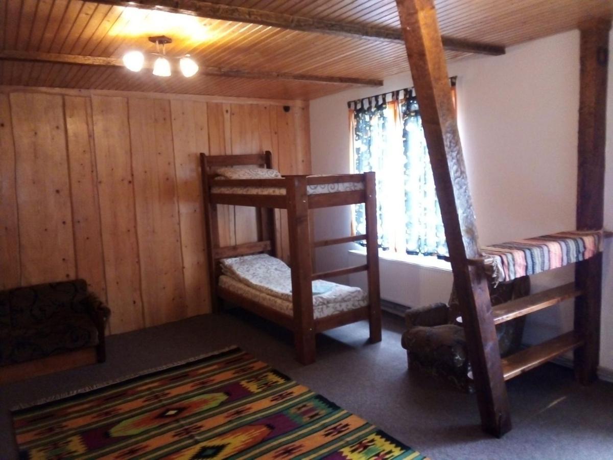 Guest House Mansarda Yaremche Exterior foto