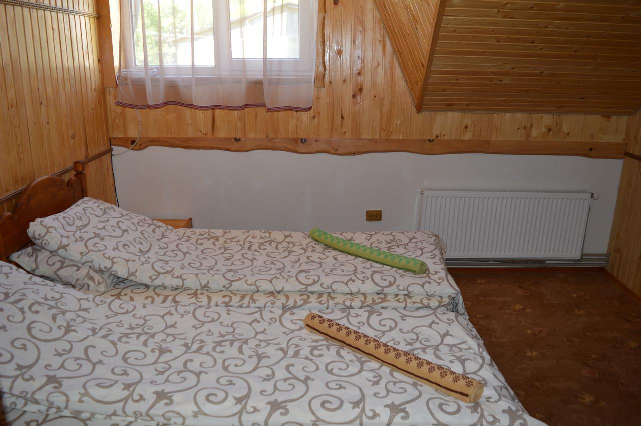Guest House Mansarda Yaremche Exterior foto