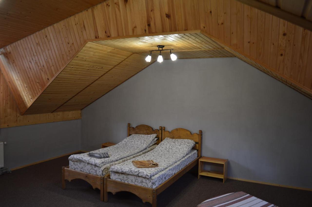 Guest House Mansarda Yaremche Exterior foto